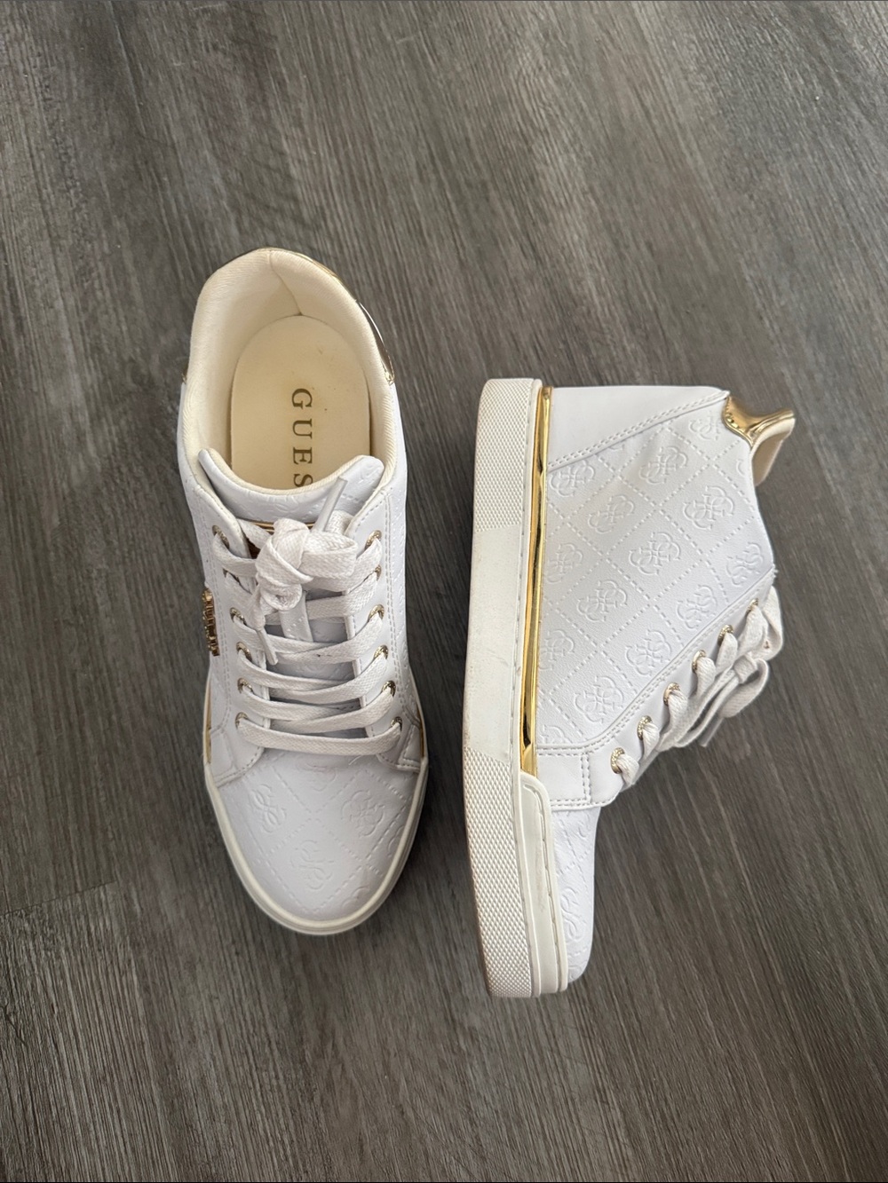 GUESS White High-Top Sneakers i’m